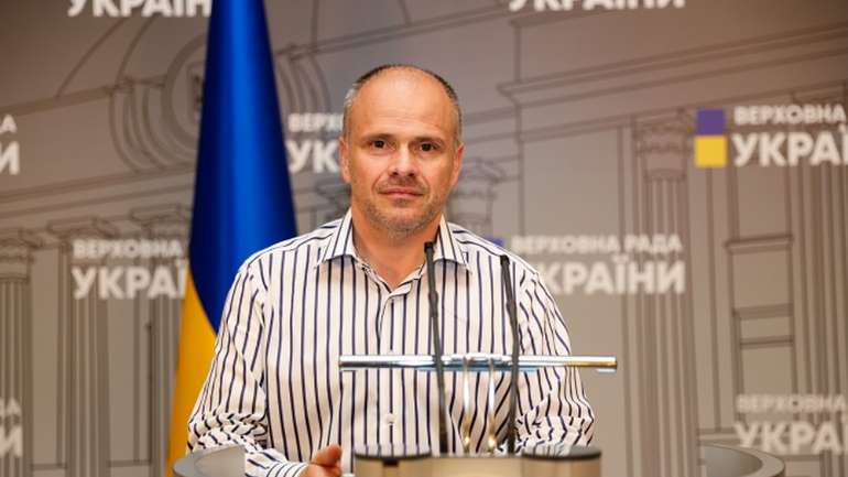 Фінансовий інтерес чи політичний розрахунок