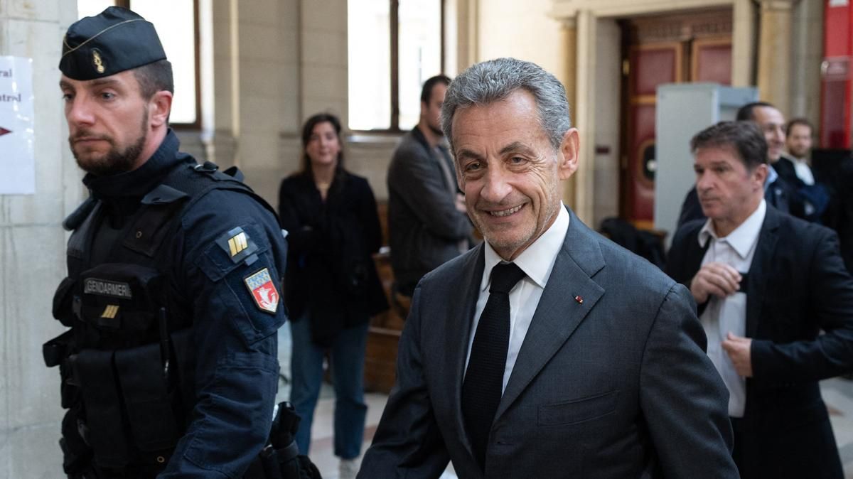 Колишнього президента Франції засудили до трьох років ув'язнення