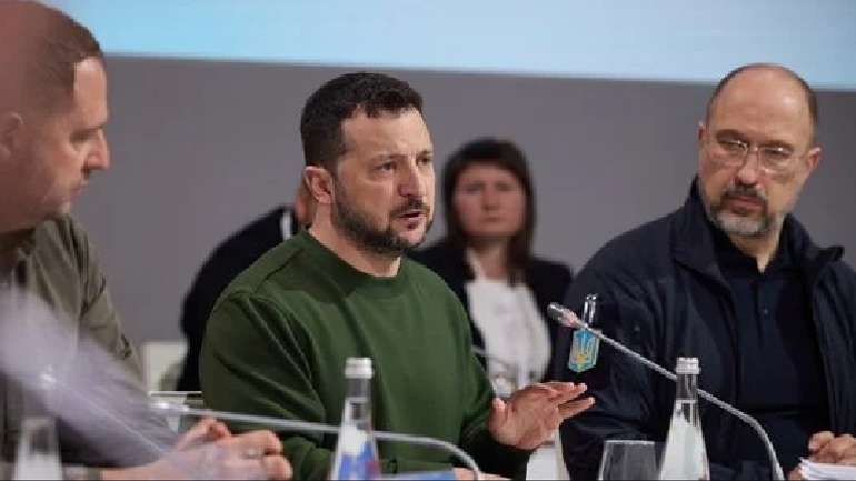 «Квартальна» зграя риштує в Україні «зелену» диктатуру à la russe