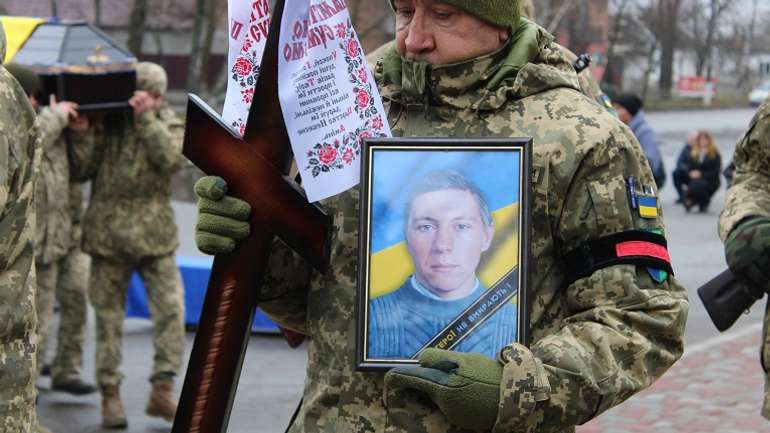 Фронтовика Миколу Донця зустріли у рідній Семенівці «на щиті»