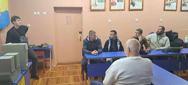 «ДІЯ» діє, поки інші плескають язиками_1