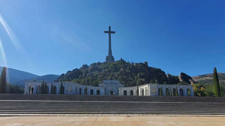 Долина Загиблих: Символ пам’яті, примирення та диктаторської величі