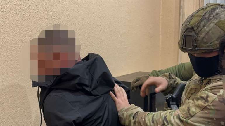 Викрили працівників одеського ТЦК, які затримували чоловіків на блокпостах та вимагали хабар