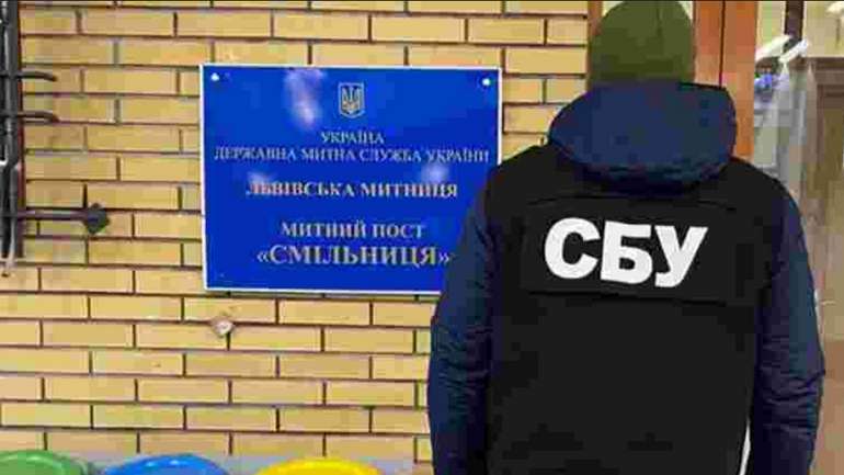 Запуск контрабанди на Львівській митниці