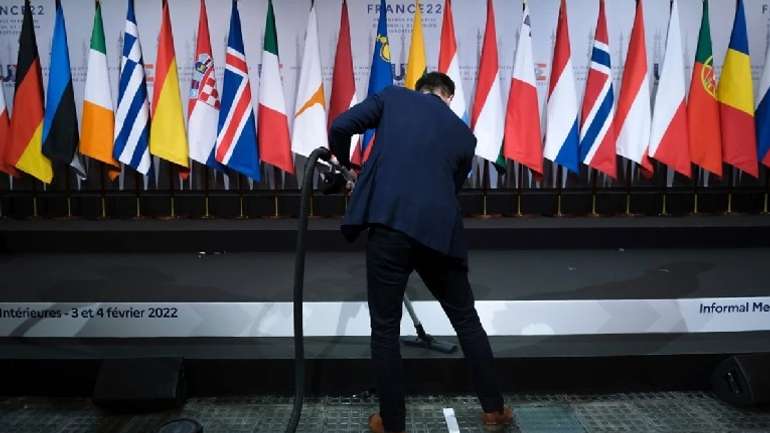 МЗС Британії: мирний світ після Холодної війни остаточно помер