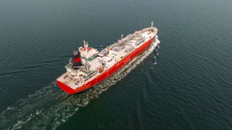Європейські корабельні ремонтують російські танкери LNG попри санкції – FT