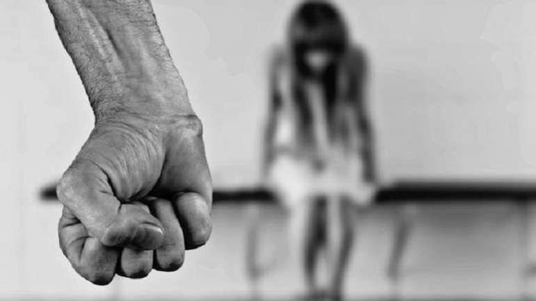 Полтавець відсидить 8 років за ґратами за побиття неповнолітньої дівчини