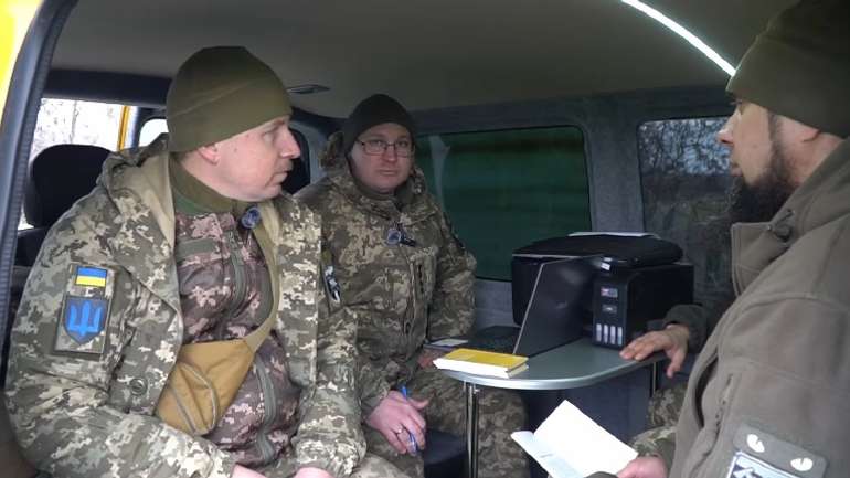 Закарпатські гірські штурмовики «сповідаються» військовим психологам на передовій