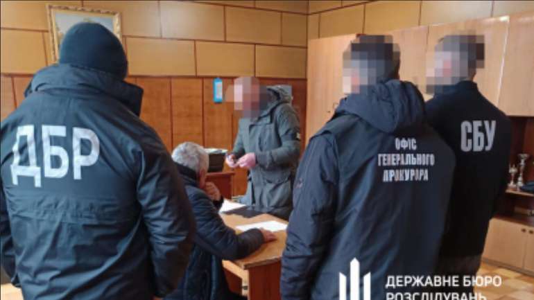 ДБР викрило директора спиртзаводу на ухиленні від сплати податків на майже 2,5 млрд грн