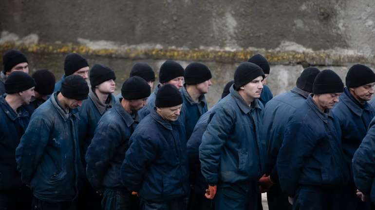 Полоненим терористам рф знову дозволили дзвінки додому