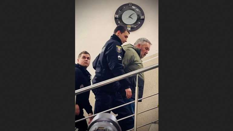 Приниження захисників: чому судять бойового полковника Лапіна?