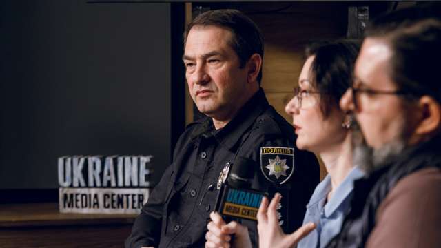 Керівник Нацбюро Інтерполу України Віталій Касап очікує, що нове керівництво Генерального секретаріату Інтерполу дозволить видавати червоні картки на затримання російських воєнних злочинців.