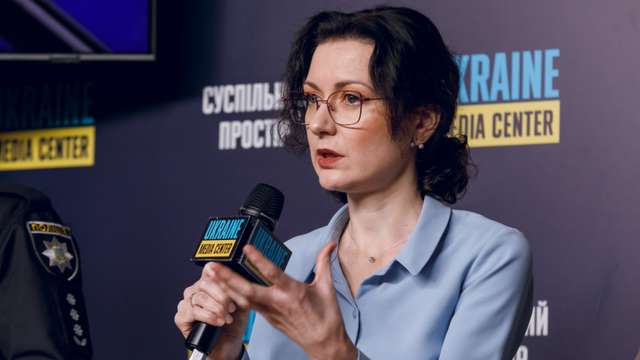 Ірина Діденко з Офісу Генпрокурора вважає, що ефективною альтернативою Інтерполу можуть стати двосторонні договори з іншими країнами про розшук злочинців.