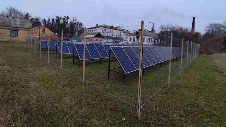 Лохвицька лікарня поповнилася власною сонячною електростанцією