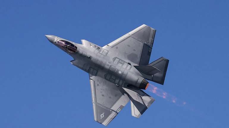 Норвезькі F-35 перехопили групу російських бомбардувальників