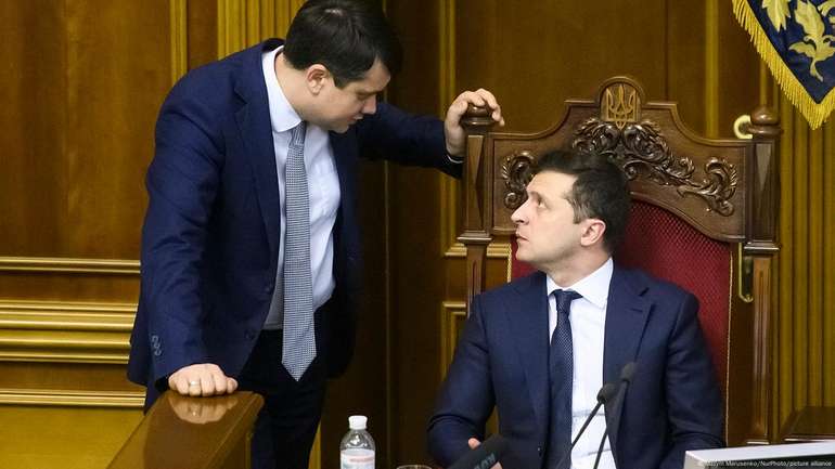 США повертають українській владі борги виборчої кампанії, - нардеп Разумков