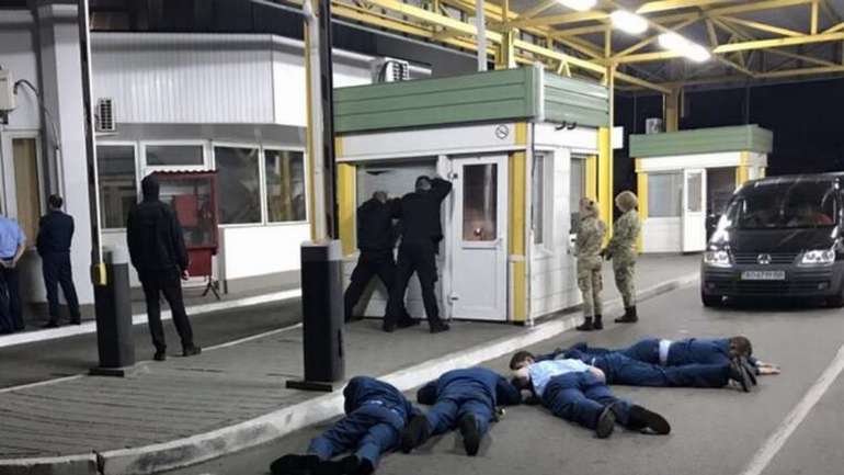 Корупційні схеми на митниці