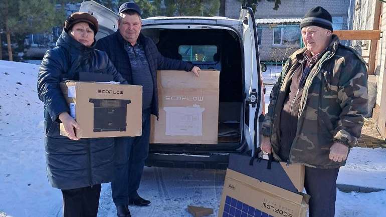 Благодійники сприяють енергоунезалежненню шкіл Глобинської громади