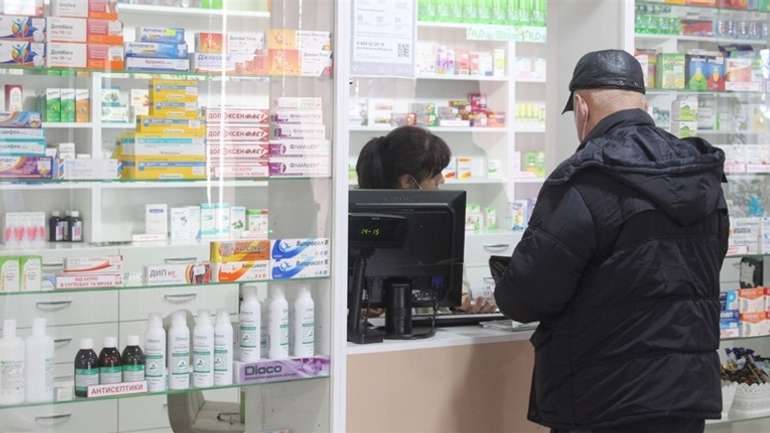 Замість захисту здоров'я українців МОЗ служить фарммафії