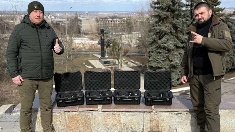 Українським штурмовикам від машівських благодійників