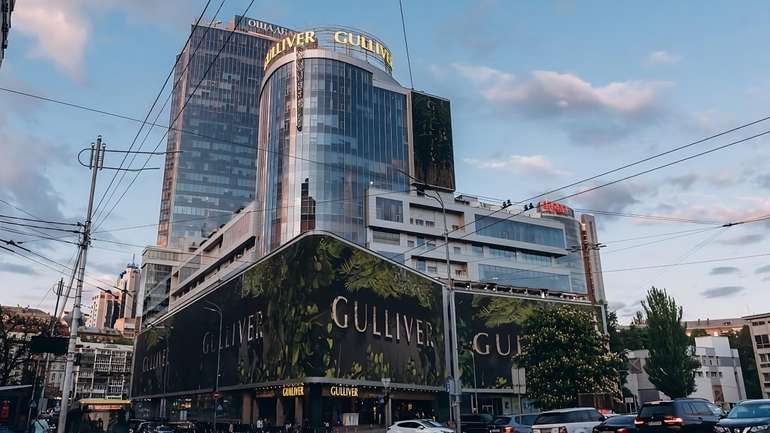 АРМА зливає ТРЦ «Гулівер» Дмитру Адамовському, який працює на росію