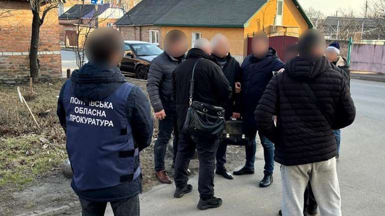 Лубенський лікар брав хабарі у валюті, але більше не буде