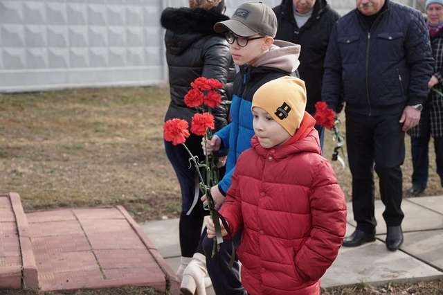 У Лубнах відкрили пам'ятну дошку полеглому воїну-земляку_3