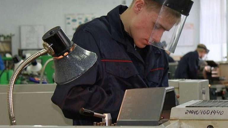 Менше богословів більше кіберінженерів для України