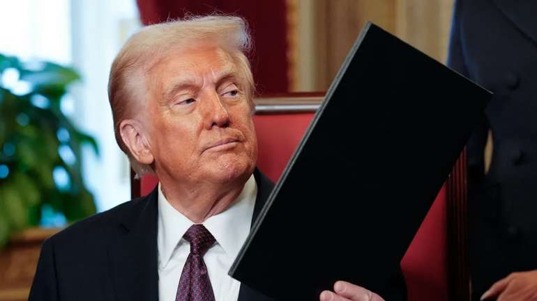 Дональд Трамп наказав скоротити 7 федеральних агентств