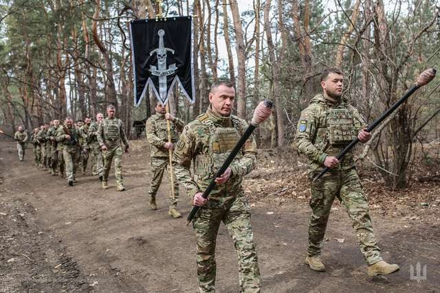 Без страху: на передовій відбулося заприсяження мечоносців 33-ї ОМБр_1