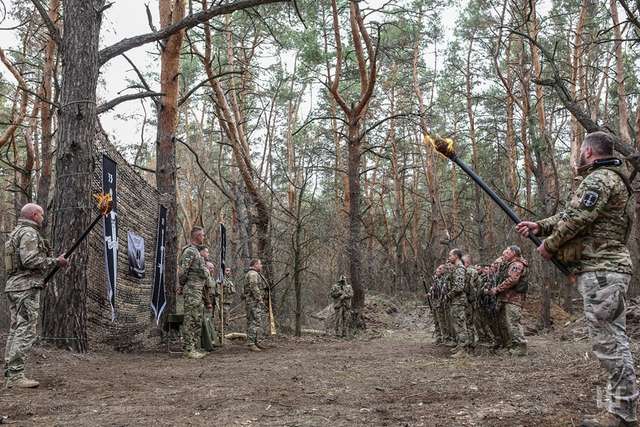 Без страху: на передовій відбулося заприсяження мечоносців 33-ї ОМБр_3