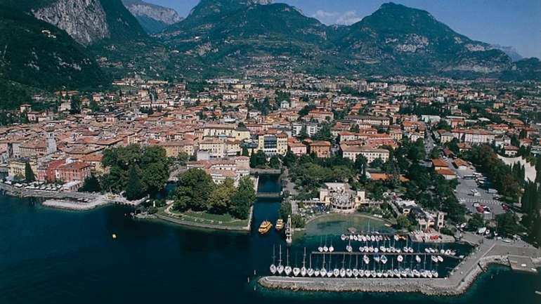 В Італії заплатять по 100 тисяч євро тим, хто оселиться в гірських містах