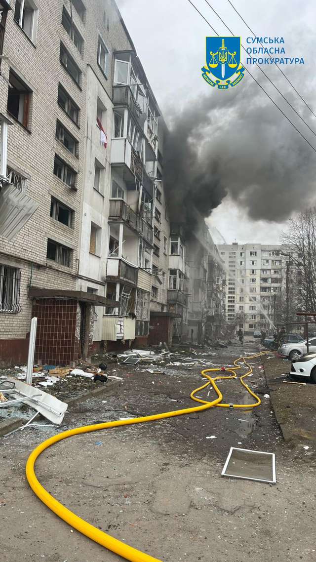 Росіяни вдарили по Сумах: понад 60 поранених, серед них – 14 дітей_1