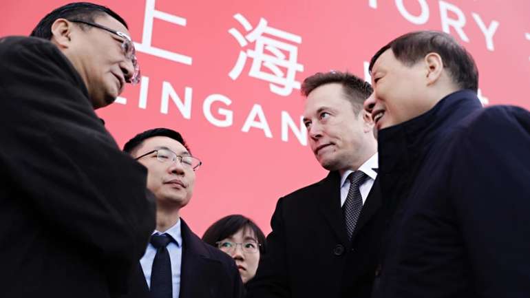 Маск продався китайським комуністам
