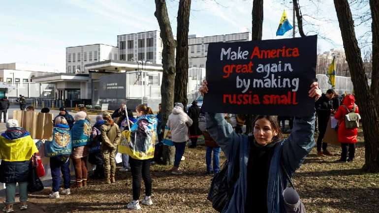 Час зробити РФ знову дрібною периферією Європи