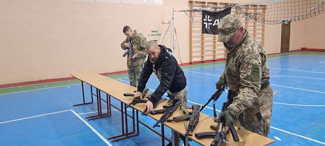 Партія «ДІЯ» і молодіжна організація «ГРІМ» влаштували вишкіл для школярів Кременчука_5