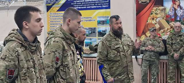 Партія «ДІЯ» і молодіжна організація «ГРІМ» влаштували вишкіл для школярів Кременчука_7