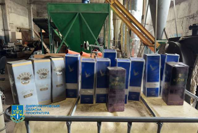Виробників контрафактного алкоголю викрили у Кривому Розі_5