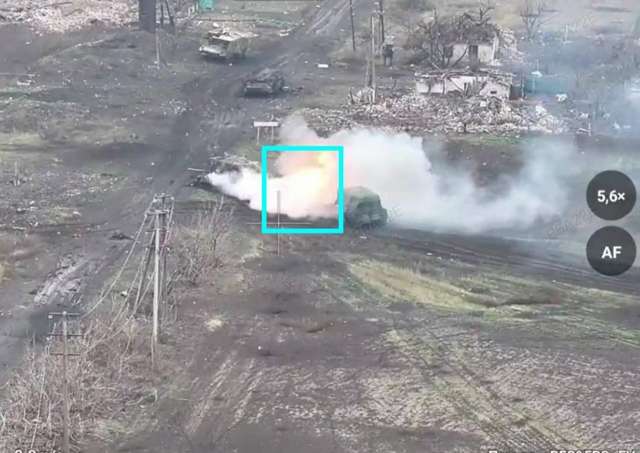 Українські оборонці винищують ворожі панцерники на Донеччині (лютий 2025 року)