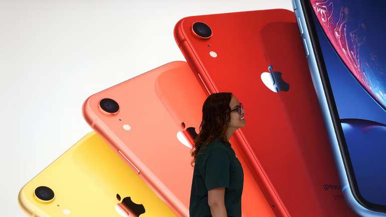 Apple перевезла 600 тонн iPhone з Індії до США, щоб уникнути мит Трампа — Reuters