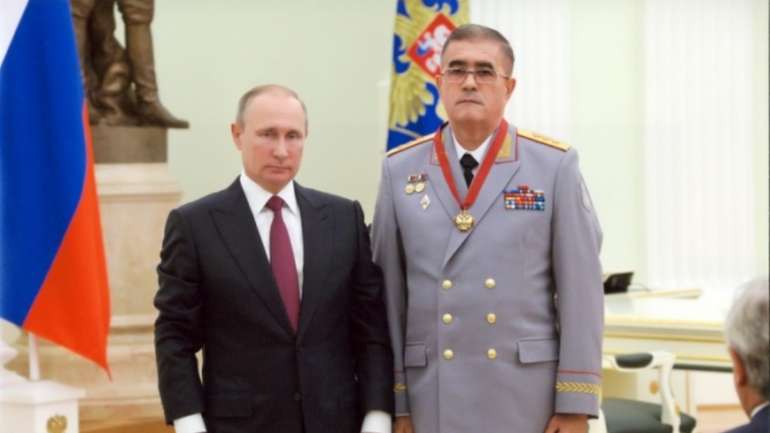 Кремлівський бункерний щур владімір путін і Валерій Капашин
