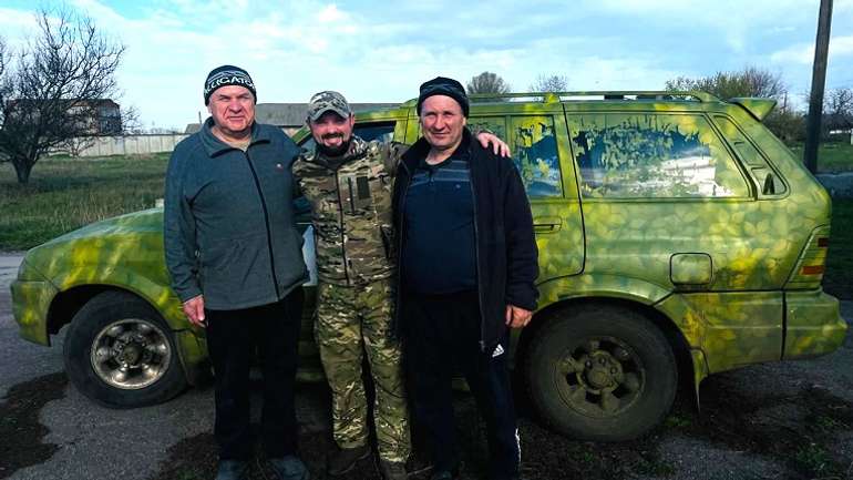Родина із Кобеляк підтримала захисників України