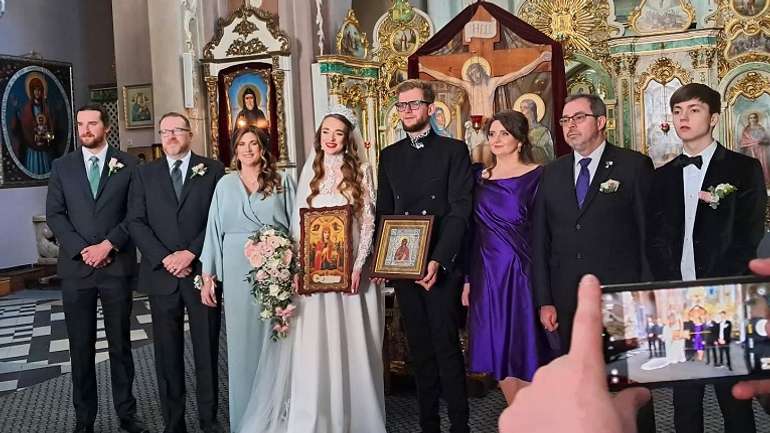«Слуга» Юраш побрався з американкою Гарріс