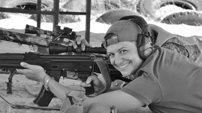 Волонтерка і захисниця України Анастасія Єфімова «на щиті»
