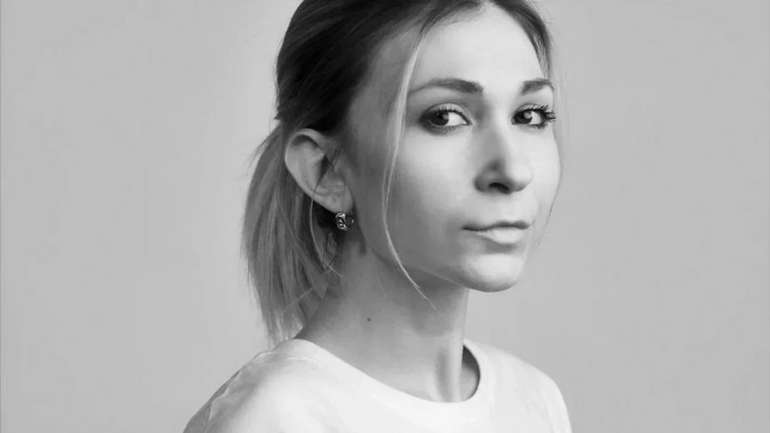 Тіло журналістки Рощиної, яку закатували в полоні, повернули в Україну