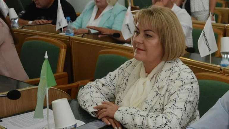 «Слугу народу» Тетяну Крупу знову спіймали з телефоном у СІЗО