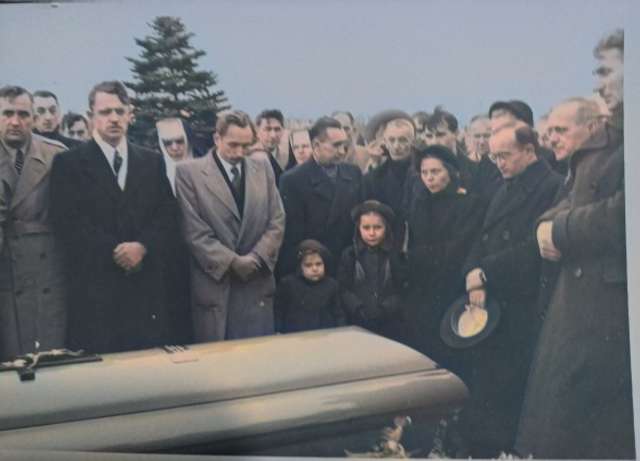 Куди щез архів Лонгина Цегельського?_5