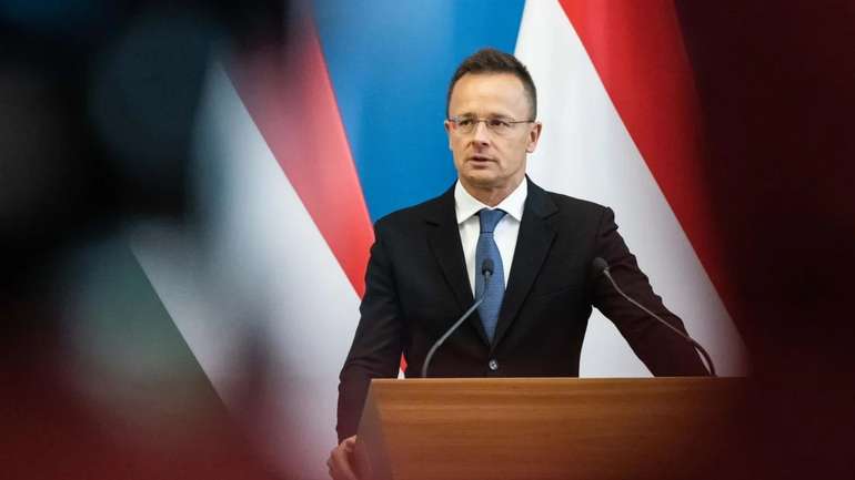 Угорщина видворяє двох українських дипломатів, звинувативши їх у шпигунстві