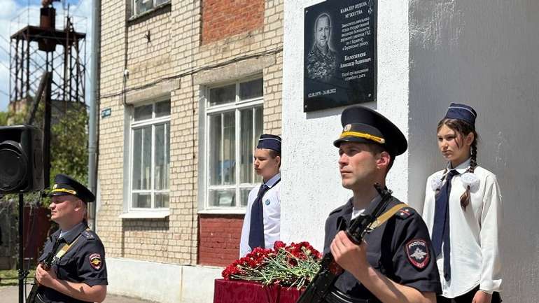 Московити залякують випускників в окупованих південних областях України