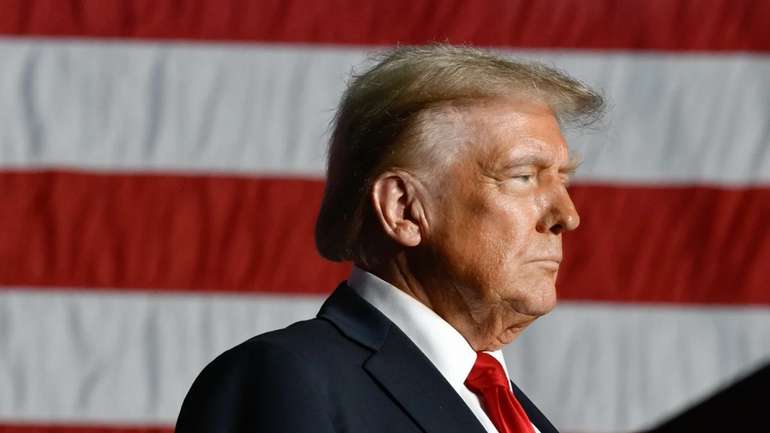 Після розмови з путіним Трамп дав зрозуміти союзникам, що вірить у перемогу росії — Bloomberg